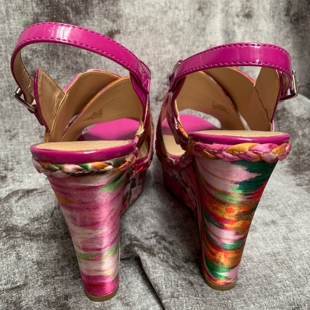 Shoes - Picture 3 of 6
